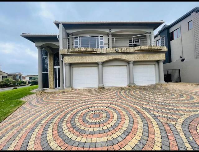 4 BEDROOM HOUSE FOR SALE IN EBOTSE GOLF ESTATE